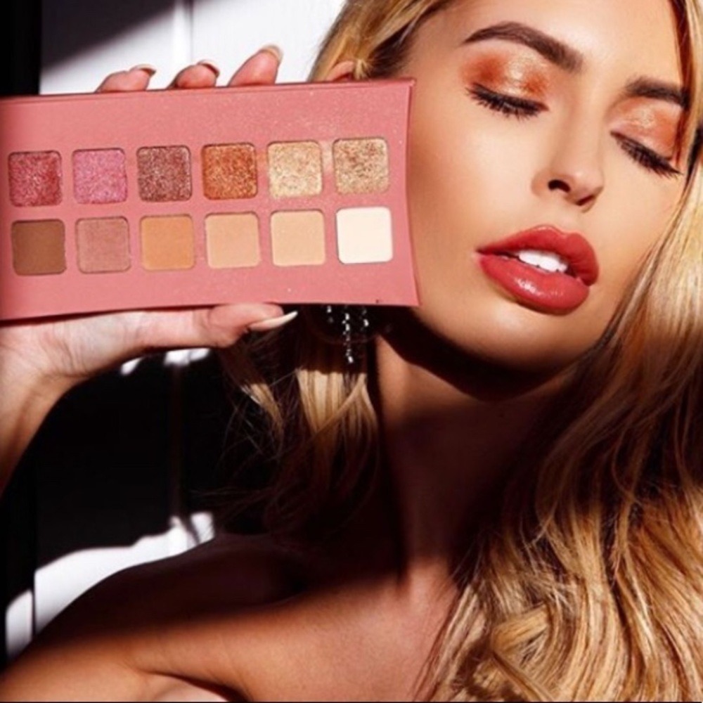 Unveiled Artistry Palette